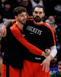 开云app官网-心比天高，却实力不济，一个状元秀，沦落到连角色球员都不如了|火箭|卡佩拉|中锋|亚当斯|NBA_新浪体育_新浪新闻