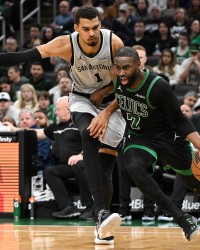 开云体育app下载-塔图姆：不认同杰伦·布朗被驱逐的判罚 这可是全美直播的比赛